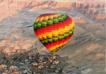 Hot Air Ballooning Over Luxor