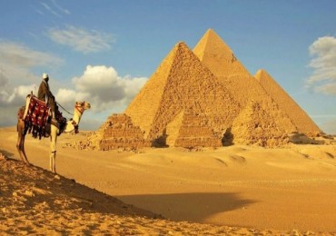 Giza pyramids, Sakkara and Dahshour day tour